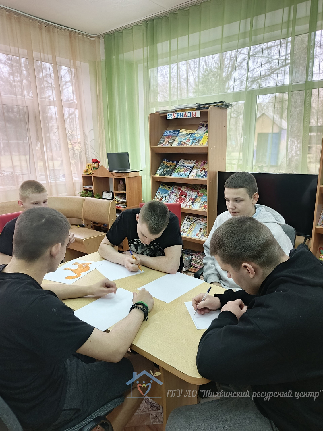 Воспитанники Тихвинского ресурсного центра приняли участие во Всероссийском литературном конкурсе "Человек читающий".